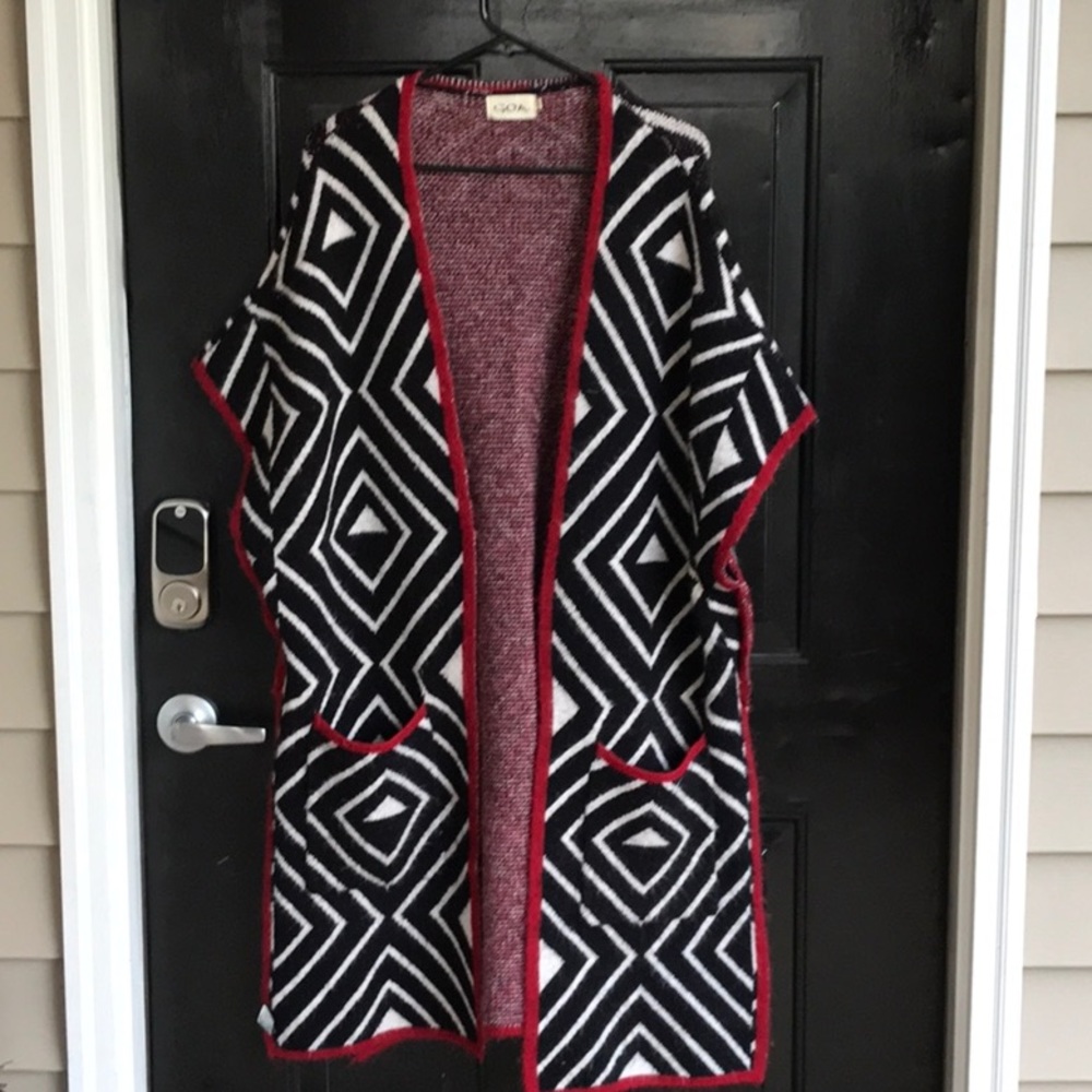 Beautiful warm wrap, in red black and white!